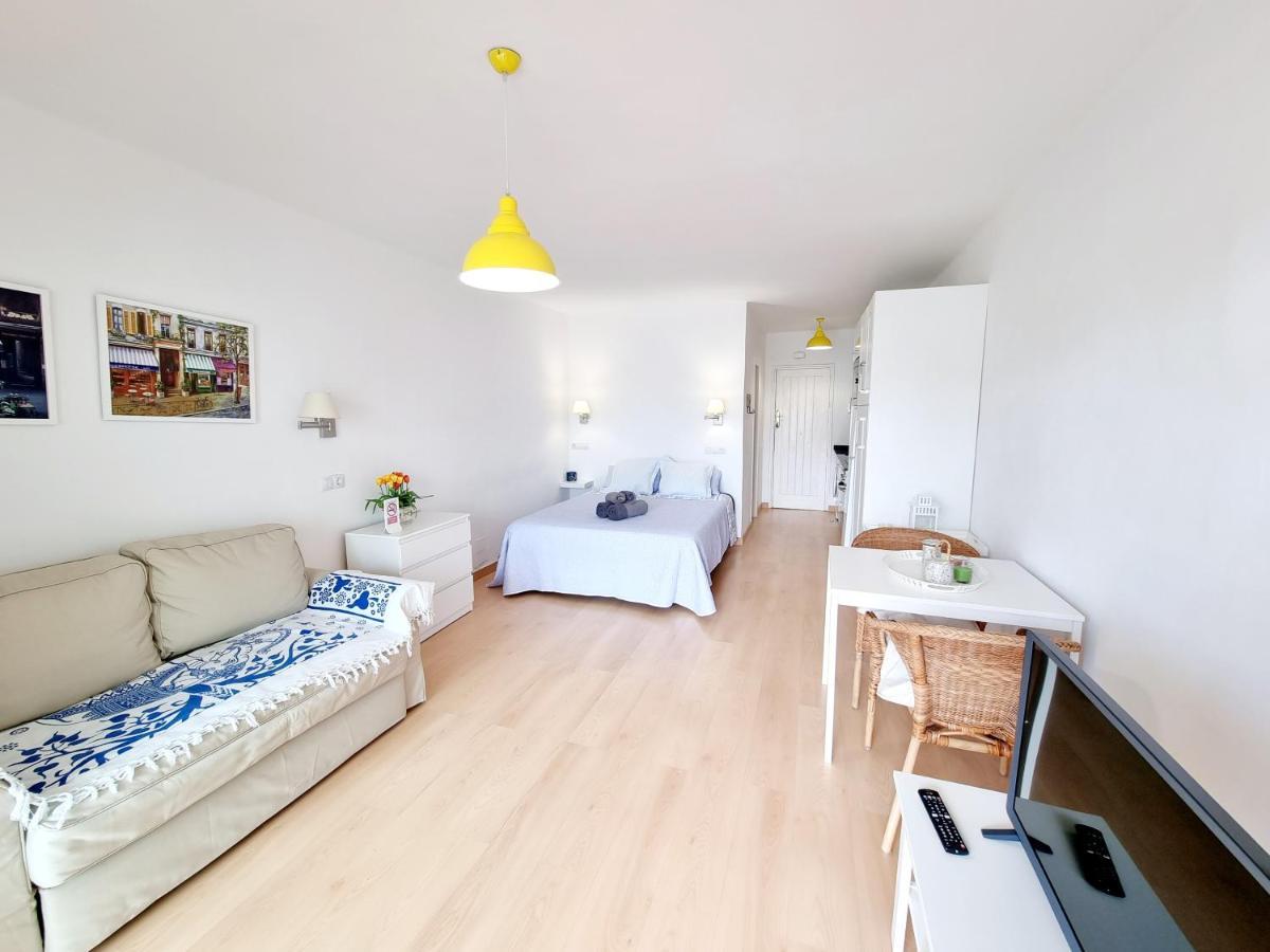 Apartamento Eduardo A Primera Linea Del Mar กอสตา เตกีสเซ ภายนอก รูปภาพ