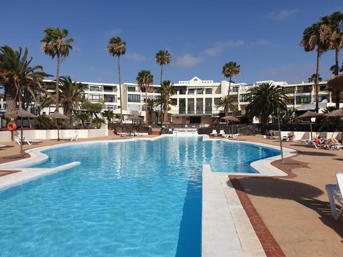 Apartamento Eduardo A Primera Linea Del Mar กอสตา เตกีสเซ ภายนอก รูปภาพ