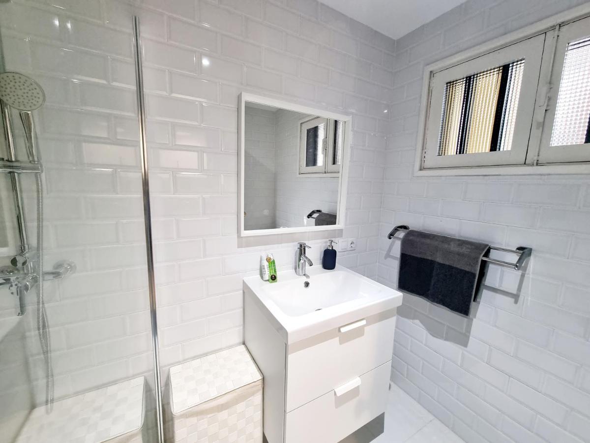 Apartamento Eduardo A Primera Linea Del Mar กอสตา เตกีสเซ ภายนอก รูปภาพ