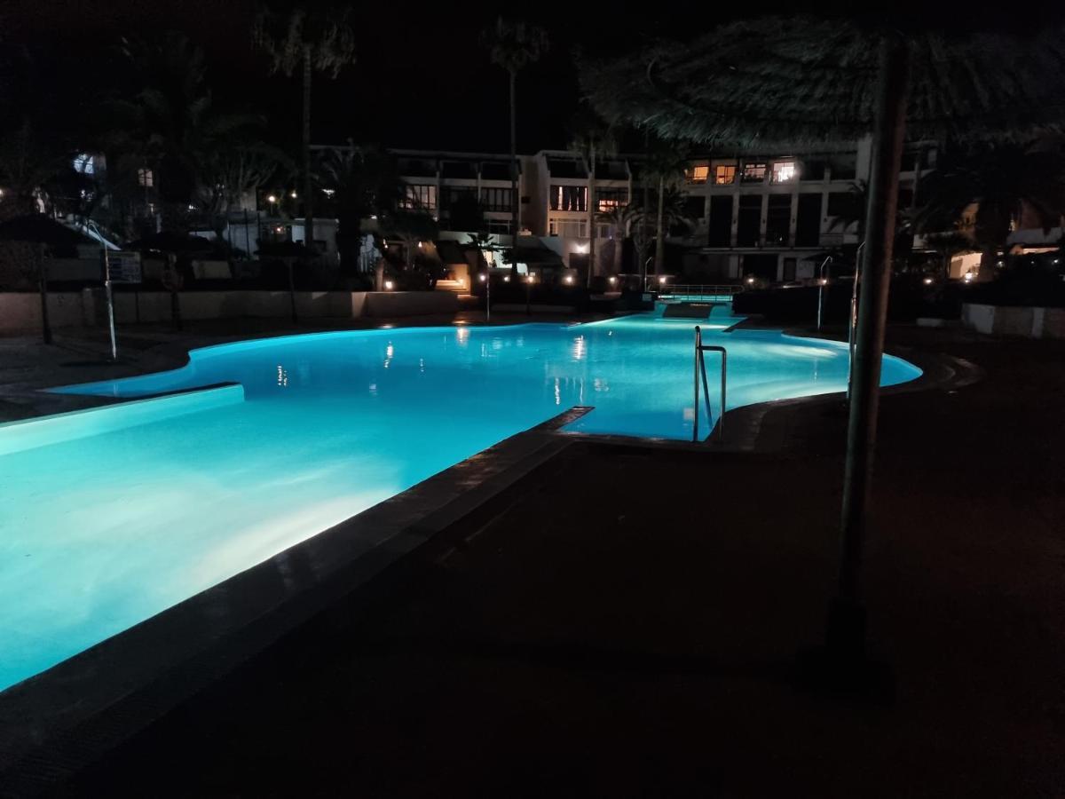 Apartamento Eduardo A Primera Linea Del Mar กอสตา เตกีสเซ ภายนอก รูปภาพ